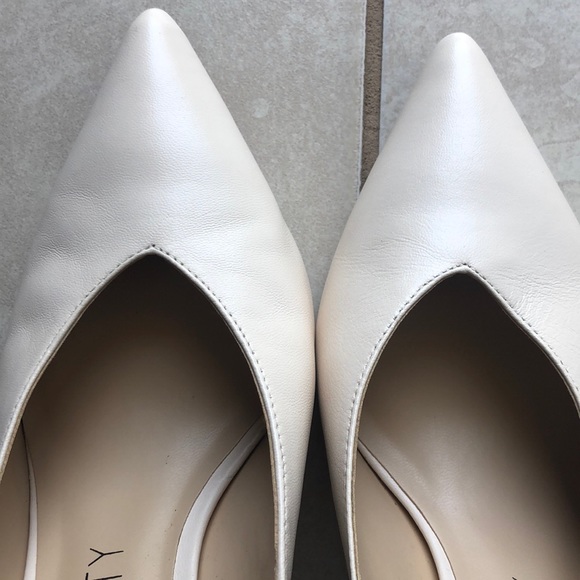 Shoes - Picture 10 of 11